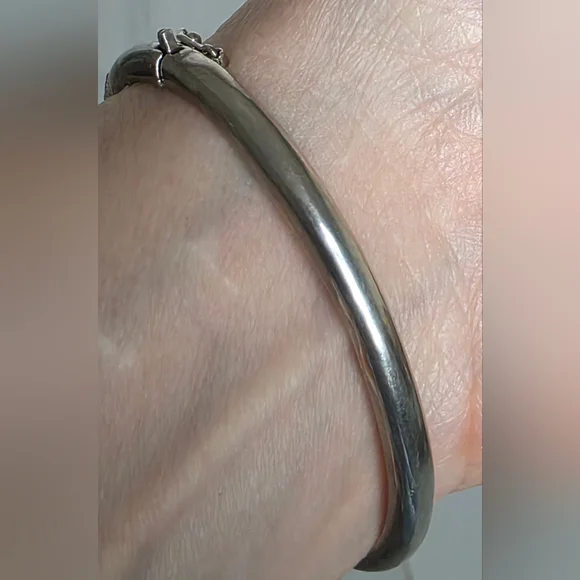 Sterling Silver Tested 925 Rhinestone Hinged Bangle Bracelet Vintage 13.6 Grams - Picture 9 of 12